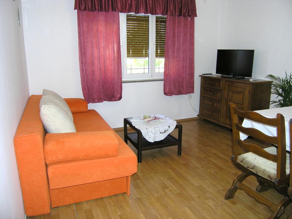 Apartment Julija Krk Town Kültér fotó